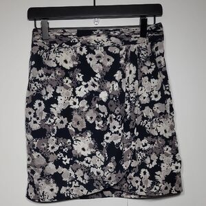 Banana Republic Elegant Floral Mini Skirt - Black and Cream